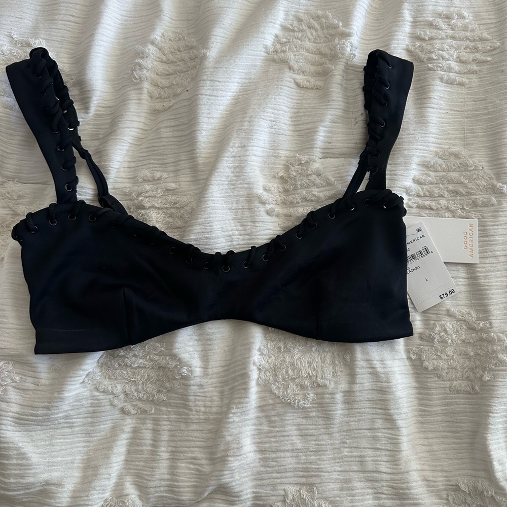 Good American L bikini top never worn